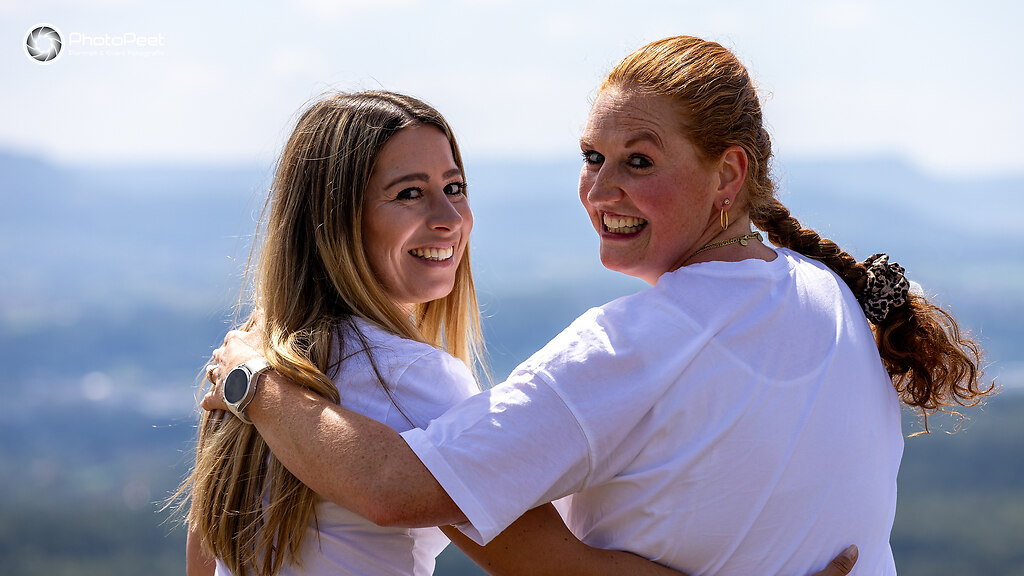 20240805_142003_0105_2048px_(c)_by_PhotoPeet | #,

Freundeshooting Jule & Sinah, Spielburg Hohenstaufen, 05.08.2024, 14:00 Uhr,

Foto:... | 05.08.2024, 14:00 Uhr, Freundeshooting Jule & Sinah, Julia Sahin, Sinah Merkovic, Spielburg Hohenstaufen