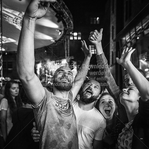 Burgfest Freitag Selfie unter Magic Sky-5615_sw