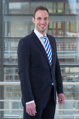 R+V BD T9880-Bearbeitet