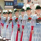 Festzug zum Festzelt (nach Hl. Messe)