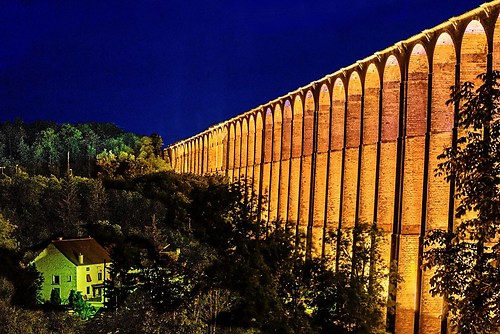 Chaumont - Viadukt bei Nacht