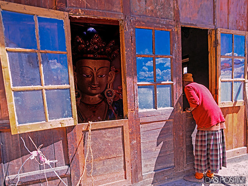 Riesiger Buddha in Leh