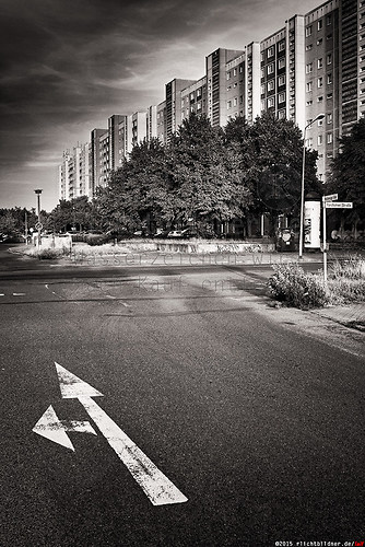1992 | Rostock-Lichtenhagen | Sonnenblumenhaus
