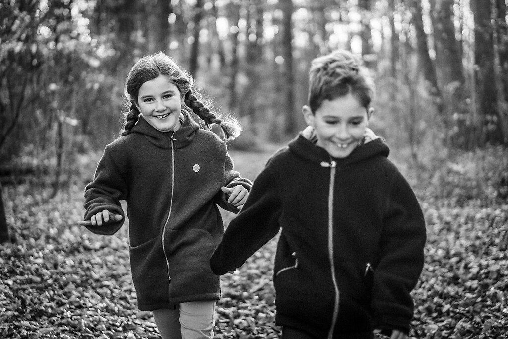 Fotosession Oli, Ava, Joni (Ava+Joni - MEN04794 SW cut 150) | Fotosession Oli, Ava, Joni | Fotosession, Oli, Ava, Joni, Portrait, Frankfurt, Sachsenhausen, Stadtwald, Studio, Menzel