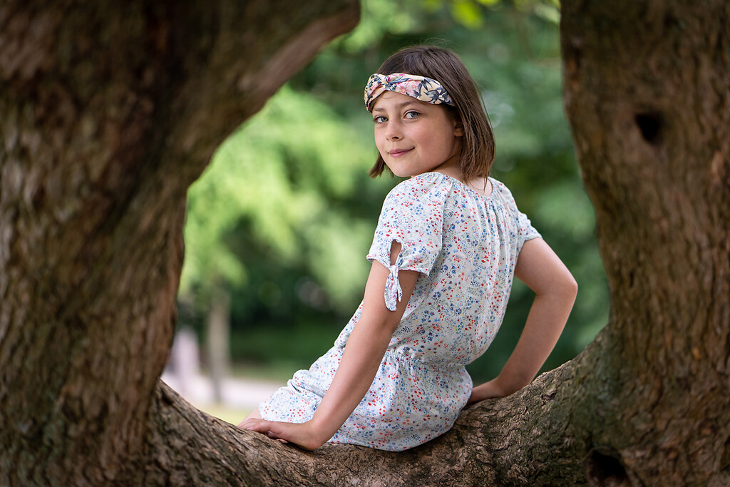 Portrait Kids Huthpark (Dani_Kids_Huthpark__MENZEL_150-13) | Foto: Portrait von Dani’s Kids im Huthpark und Scheerwald Frankfurt. | Amelie, Bergstation, Frankfurt, Freddi, Huthpark, Kids, Mathilda, Menzel, Portrait, Seckbach
