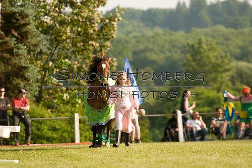 (c)SimoneHomberg_Ponyfest_Sa_20150606_0458