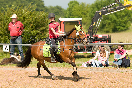 (c)SimoneHomberg_Ponyfest_Sa_20150606_0325