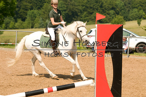 (c)SimoneHomberg_Ponyfest_Sa_20150606_0354