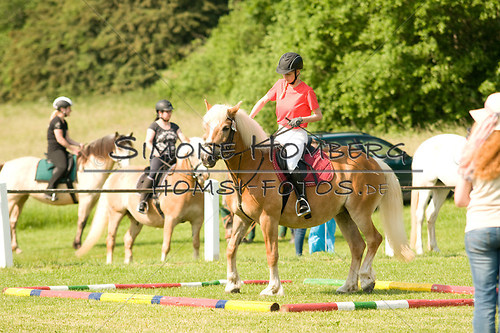 (c)SimoneHomberg_Ponyfest_Sa_20150606_0042