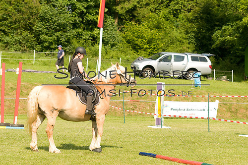 (c)SimoneHomberg_Ponyfest_Sa_20150606_0095