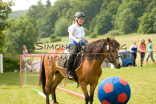 (c)SimoneHomberg_Ponyfest_Sa_20150606_0155