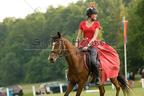 (c)SimoneHomberg_Ponyfest_Schauprogramm_20150606_0235