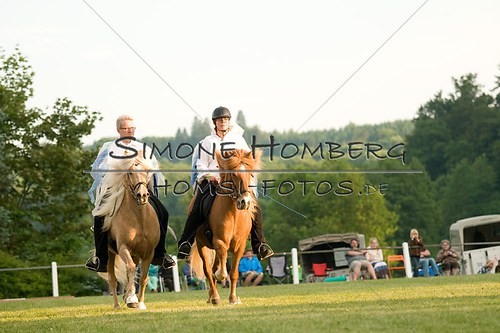 (c)SimoneHomberg_Ponyfest_Schauprogramm_20150606_0417
