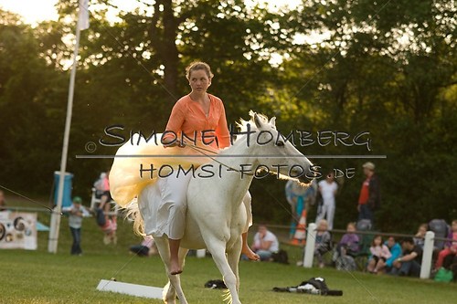 (c)SimoneHomberg_Ponyfest_Schauprogramm_20150606_0491