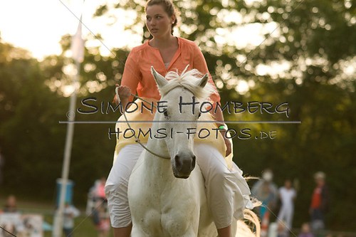 (c)SimoneHomberg_Ponyfest_Schauprogramm_20150606_0493