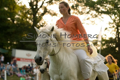 (c)SimoneHomberg_Ponyfest_Schauprogramm_20150606_0500