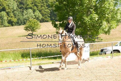 (c)SimoneHomberg_Ponyfest_So_20150607_0004