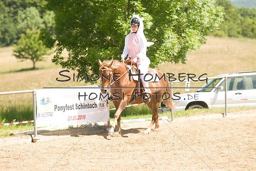 (c)SimoneHomberg_Ponyfest_So_20150607_0027