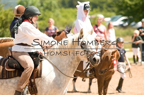 (c)SimoneHomberg_Ponyfest_So_20150607_0042