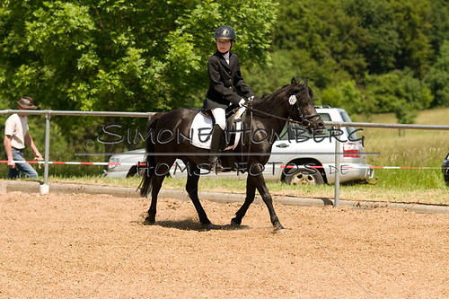 (c)SimoneHomberg_Ponyfest_So_20150607_0106