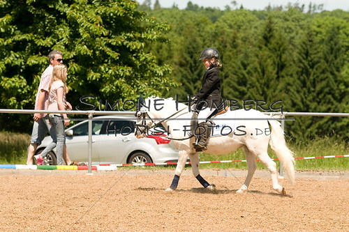 (c)SimoneHomberg_Ponyfest_So_20150607_0124