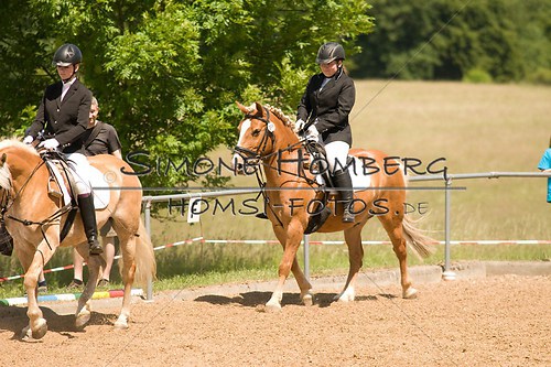 (c)SimoneHomberg_Ponyfest_So_20150607_0189