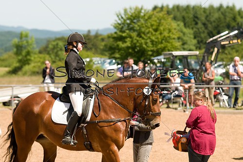 (c)SimoneHomberg_Ponyfest_So_20150607_0207