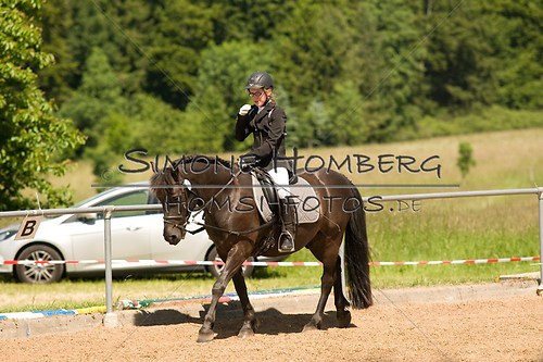 (c)SimoneHomberg_Ponyfest_So_20150607_0243