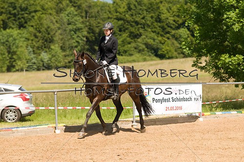 (c)SimoneHomberg_Ponyfest_So_20150607_0245