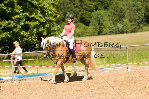 (c)SimoneHomberg_Ponyfest_So_20150607_0271