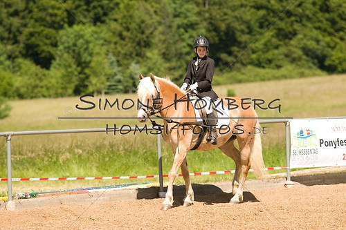 (c)SimoneHomberg_Ponyfest_So_20150607_0297