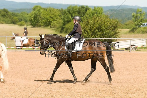 (c)SimoneHomberg_Ponyfest_So_20150607_0336