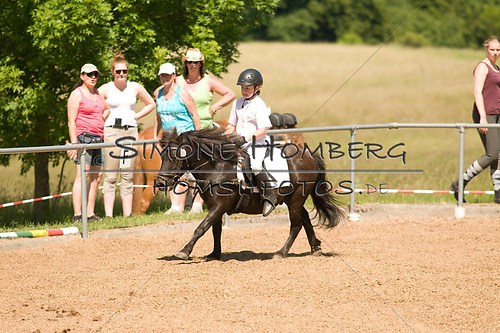 (c)SimoneHomberg_Ponyfest_So_20150607_0351