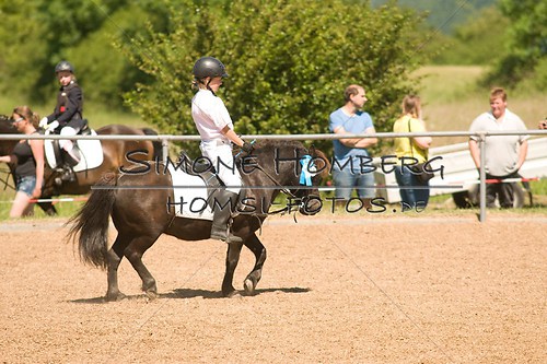 (c)SimoneHomberg_Ponyfest_So_20150607_0356