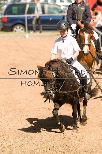 (c)SimoneHomberg_Ponyfest_So_20150607_0360