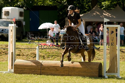 (c)SimoneHomberg_Ponyfest_So_20150607_0393