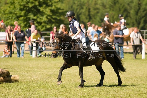 (c)SimoneHomberg_Ponyfest_So_20150607_0394