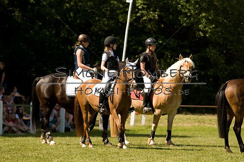 (c)SimoneHomberg_Ponyfest_So_20150607_0409