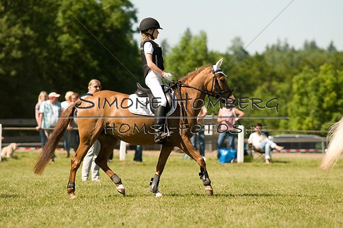 (c)SimoneHomberg_Ponyfest_So_20150607_0418