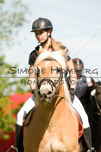 (c)SimoneHomberg_Ponyfest_So_20150607_0427