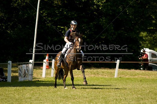 (c)SimoneHomberg_Ponyfest_So_20150607_0448