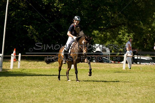 (c)SimoneHomberg_Ponyfest_So_20150607_0450