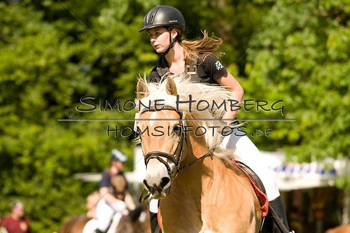 (c)SimoneHomberg_Ponyfest_So_20150607_0468