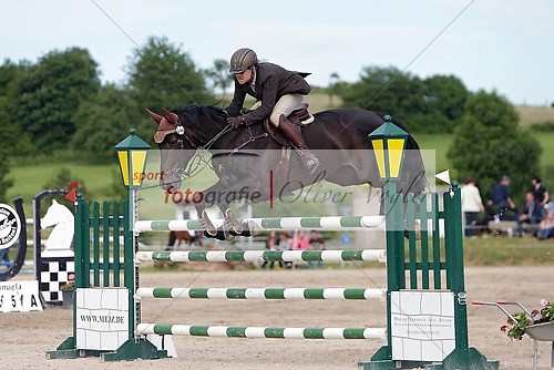 Reitturnier in Muecke-Atzenhain, Springpruefung Kl. S  am 16.06. (130616_OV_ATZENH_0342)