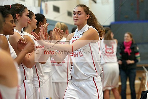 Bender Baskets Gruenberg - Wolfpack Wolfenbuettel am 20.10.2013 (131020OV_BBGWOL0010)