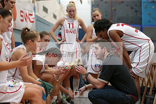 Bender Baskets Gruenberg - Wolfpack Wolfenbuettel am 20.10.2013 (131020OV_BBGWOL0018)