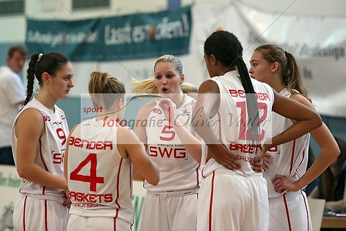 Bender Baskets Gruenberg - Wolfpack Wolfenbuettel am 20.10.2013 (131020OV_BBGWOL0028)