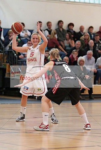 Bender Baskets Gruenberg - Wolfpack Wolfenbuettel am 20.10.2013 (131020OV_BBGWOL0321)