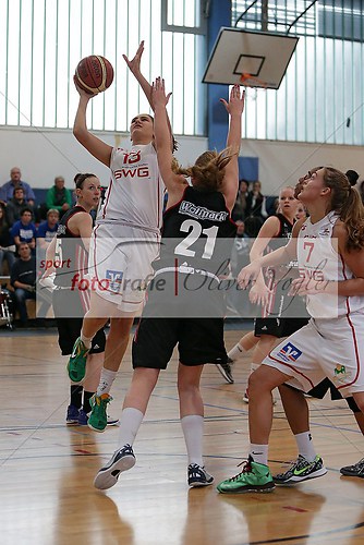 Bender Baskets Gruenberg - Wolfpack Wolfenbuettel am 20.10.2013 (131020OV_BBGWOL0328)