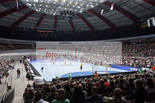 Deutschland - Oesterreich am 03.01.2014 (140301OVBRDAT0536)